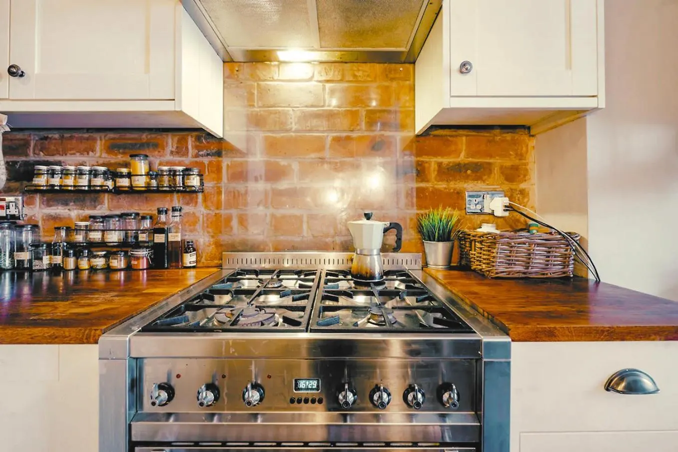 Charming City Centre Flat With Warmth & Character Apartment Edinburgh 0*,  United Kingdom