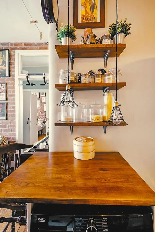 Charming City Centre Flat With Warmth & Character Lägenhet Edinburg