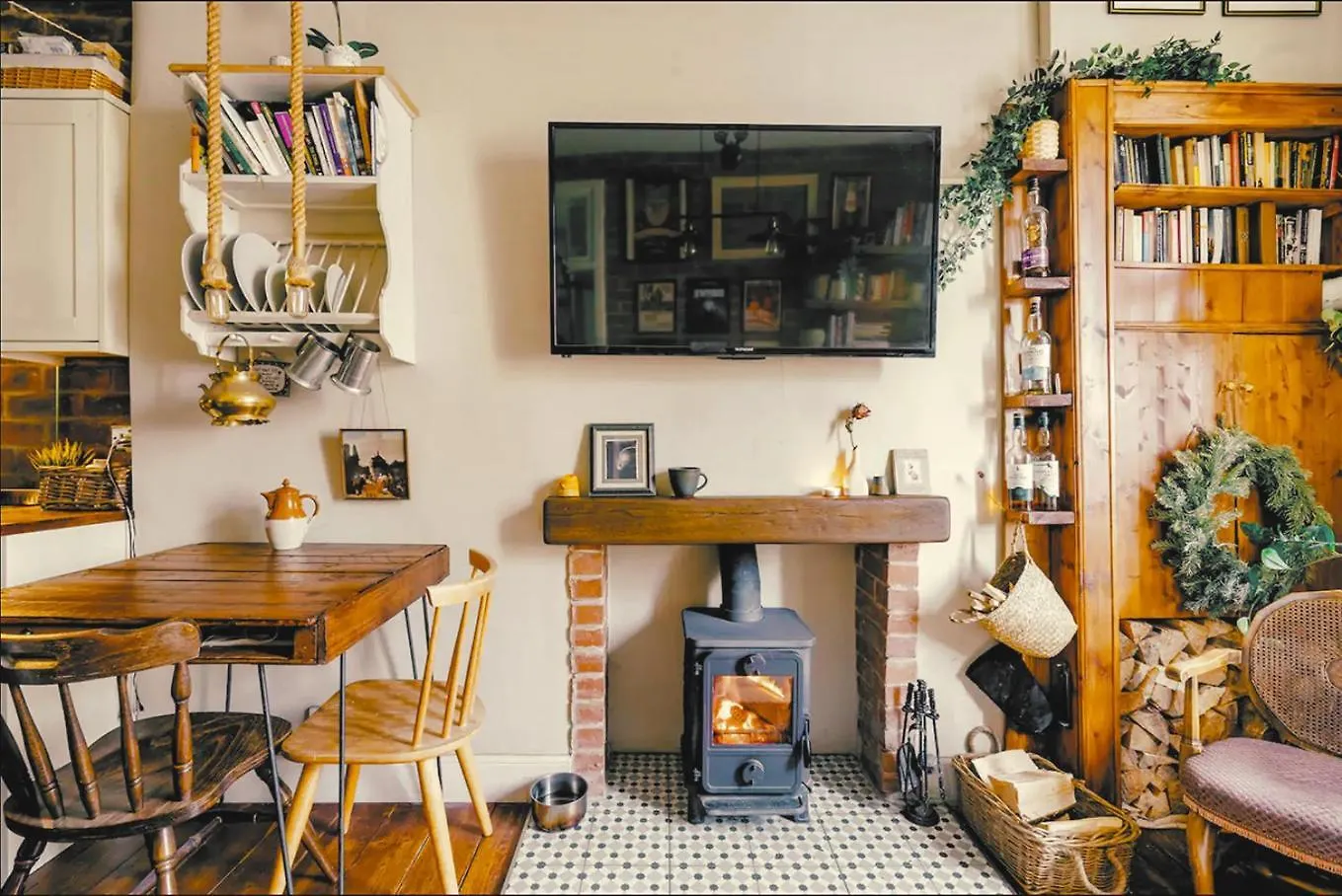 Charming City Centre Flat With Warmth & Character Lägenhet Edinburg