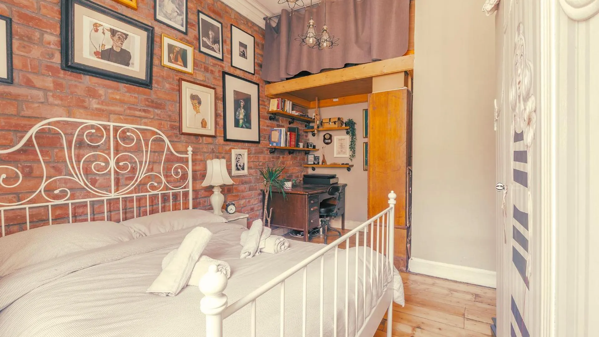Charming City Centre Flat With Warmth & Character Lägenhet Edinburg